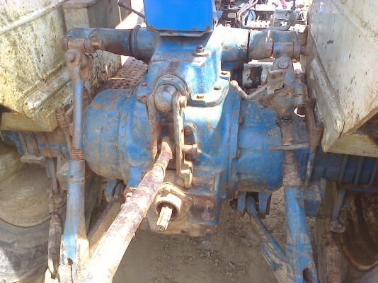 ขายฟอร์ด 6600 เครื่องเสื้อลาย  ดันหน้าผาน 7 พร้อมใช้