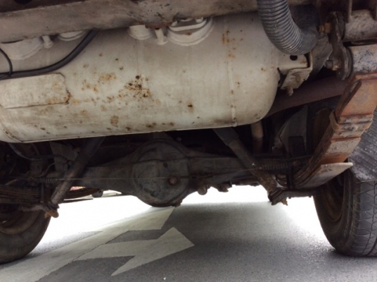 ขายรถกระบะมาสด้า แฟมิเลีย ปี 96 เครื่องเดิม 1.4 เกียร์ธรรมดา 5 เกียร์ ติดแก๊ส LPG  ถังวางใต้ท้องรถเรียบร้อย ภายในสวยเดิม แอร์พร้อม วิทยุCD จอทีวีสไลด์ ตัวถังบางเดิม สีมีริ้วรอยบ้าง คัสซีดี เครื่องวิ่งดี เกียร์แน่น บางใหม่ 4 เส้น หลังคาพร้อม รถขับดีมาก ประ