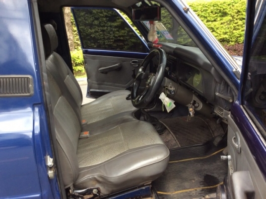 ขายรถกระบะมาสด้า แฟมิเลีย ปี 96 เครื่องเดิม 1.4 เกียร์ธรรมดา 5 เกียร์ ติดแก๊ส LPG  ถังวางใต้ท้องรถเรียบร้อย ภายในสวยเดิม แอร์พร้อม วิทยุCD จอทีวีสไลด์ ตัวถังบางเดิม สีมีริ้วรอยบ้าง คัสซีดี เครื่องวิ่งดี เกียร์แน่น บางใหม่ 4 เส้น หลังคาพร้อม รถขับดีมาก ประ