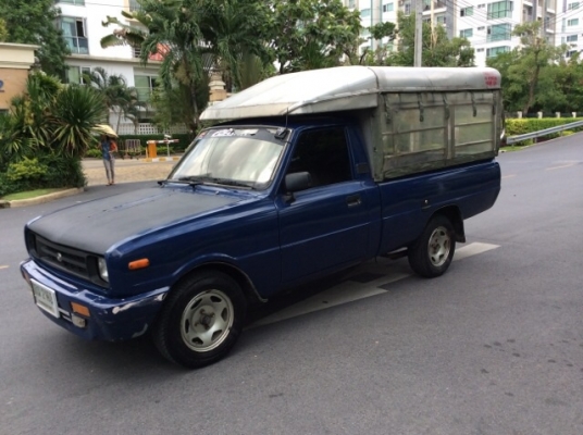 ขายรถกระบะมาสด้า แฟมิเลีย ปี 96 เครื่องเดิม 1.4 เกียร์ธรรมดา 5 เกียร์ ติดแก๊ส LPG  ถังวางใต้ท้องรถเรียบร้อย ภายในสวยเดิม แอร์พร้อม วิทยุCD จอทีวีสไลด์ ตัวถังบางเดิม สีมีริ้วรอยบ้าง คัสซีดี เครื่องวิ่งดี เกียร์แน่น บางใหม่ 4 เส้น หลังคาพร้อม รถขับดีมาก ประ