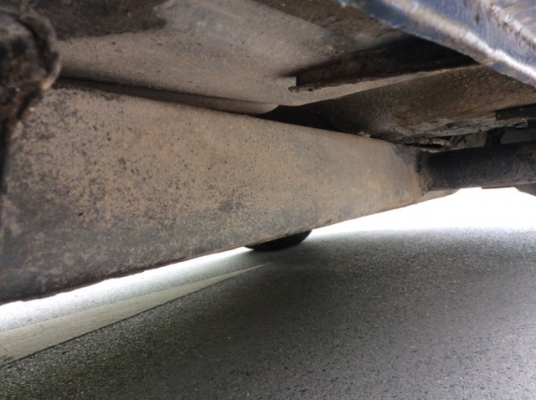 ขายรถกระบะมาสด้า แฟมิเลีย ปี 96 เครื่องเดิม 1.4 เกียร์ธรรมดา 5 เกียร์ ติดแก๊ส LPG  ถังวางใต้ท้องรถเรียบร้อย ภายในสวยเดิม แอร์พร้อม วิทยุCD จอทีวีสไลด์ ตัวถังบางเดิม สีมีริ้วรอยบ้าง คัสซีดี เครื่องวิ่งดี เกียร์แน่น บางใหม่ 4 เส้น หลังคาพร้อม รถขับดีมาก ประ