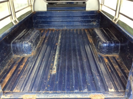 ขายรถกระบะมาสด้า แฟมิเลีย ปี 96 เครื่องเดิม 1.4 เกียร์ธรรมดา 5 เกียร์ ติดแก๊ส LPG  ถังวางใต้ท้องรถเรียบร้อย ภายในสวยเดิม แอร์พร้อม วิทยุCD จอทีวีสไลด์ ตัวถังบางเดิม สีมีริ้วรอยบ้าง คัสซีดี เครื่องวิ่งดี เกียร์แน่น บางใหม่ 4 เส้น หลังคาพร้อม รถขับดีมาก ประ