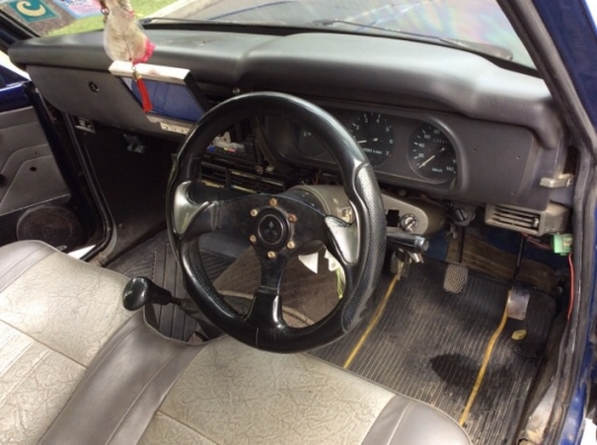 ขายรถกระบะมาสด้า แฟมิเลีย ปี 96 เครื่องเดิม 1.4 เกียร์ธรรมดา 5 เกียร์ ติดแก๊ส LPG  ถังวางใต้ท้องรถเรียบร้อย ภายในสวยเดิม แอร์พร้อม วิทยุCD จอทีวีสไลด์ ตัวถังบางเดิม สีมีริ้วรอยบ้าง คัสซีดี เครื่องวิ่งดี เกียร์แน่น บางใหม่ 4 เส้น หลังคาพร้อม รถขับดีมาก ประ