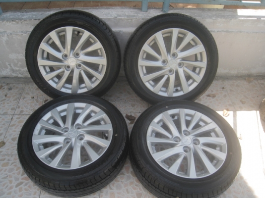 ขายล้อแม็กป้ายแดง Mitsu attarge 15" พร้อมยางปี13  สนใจติดต่อเล็กคลองสามครับ 081-3747940
