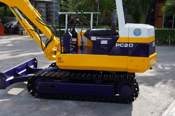 KOMUTSU PC20-6 ปรับสภาพพร้อมใช้