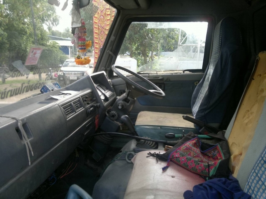 หกล้อ HINO FB เครื่อง 120 แรงม้า พวงมาลัยเพาเวอร์ ช่วงล่างเอฟ รถใช้งานดี