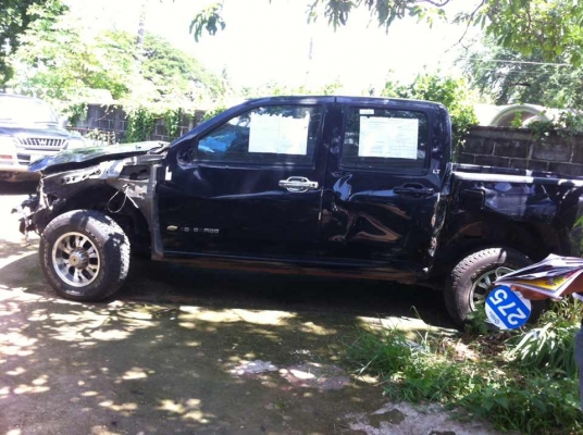 คุณกอล์ฟ เมืองเพชร มัดจำแล้วครับ ขอบคุณ เชฟ 2.5 LT ปี 06 4 ประตู คุณกอล์ฟ เมืองเพชร มัดจำแล้วครับ ขอบคุณ เชฟ 2.5 LT ปี 06 4 ประตู