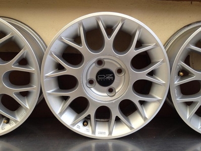 แม็กซ์ 14 นิ้ว 4รู100 ไม่มีดุ้ง ไม่มีคด สภาพตามรูปเลยครับ ตจว ส่งได้