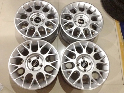 แม็กซ์ 14 นิ้ว 4รู100 ไม่มีดุ้ง ไม่มีคด สภาพตามรูปเลยครับ ตจว ส่งได้