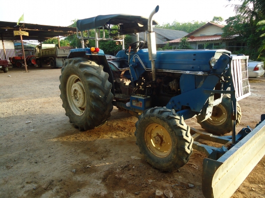 ขายรถไถ MF 185 ประหยัดสักคันครับ ขายรถไถ MF 185 ประหยัดสักคันครับ