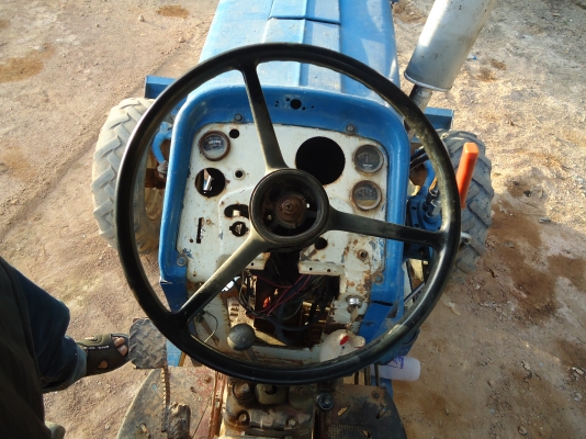 ขายรถไถ MF 185 ประหยัดสักคันครับ ขายรถไถ MF 185 ประหยัดสักคันครับ