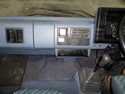 ขาย 6 ล้อ อีซูซุ ร็อคกี้ เครน 4 ตัน ทอร์นาโด้ 175 แรง ยาว 6 ม.ปี 1992 สภาพเดิม สนใจชมรถก่อนได้ครับ ติดต่อ 081-9425443