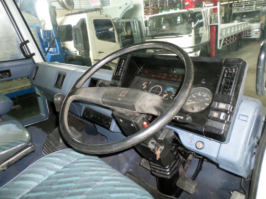 ขาย 6 ล้อ อีซูซุ ร็อคกี้ เครน 4 ตัน ทอร์นาโด้ 175 แรง ยาว 6 ม.ปี 1992 สภาพเดิม สนใจชมรถก่อนได้ครับ ติดต่อ 081-9425443