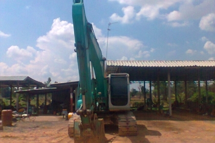 ขายรถแบคโฮ KOBELCO 200 รุ่น 6 ราคา 1,530,000 บาท