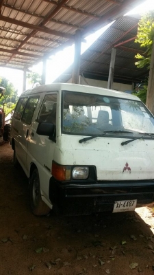 ขายรถตู้ MITSUBICHI  L300ถูกๆๆๆ