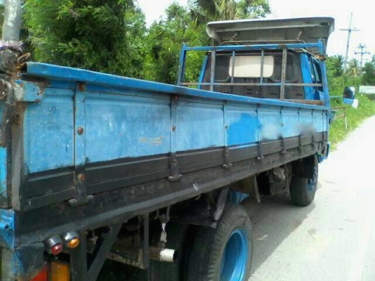 รถ โตโยต้า ไดน่า  6 ล้อ  ( ไม่ดั้ม )  88 แรงม้า.  สนใจติดต่อ  081 - 6079515