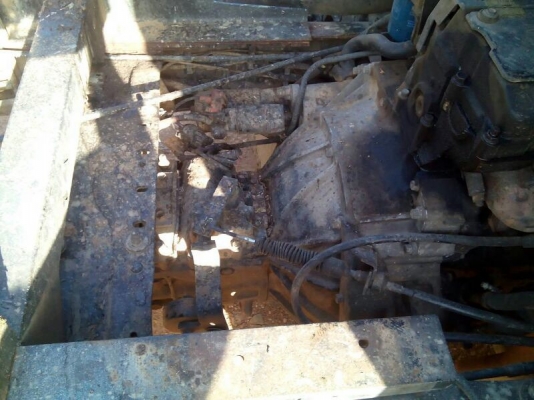 รถอีซูซุ 6 ล้อดั้ม 120 แรงม้า. ปี 43  ( ฝาดำ )  สนใจติดต่อ  081 - 6079515