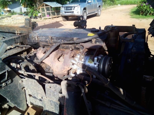 รถอีซูซุ 6 ล้อดั้ม 120 แรงม้า. ปี 43  ( ฝาดำ )  สนใจติดต่อ  081 - 6079515