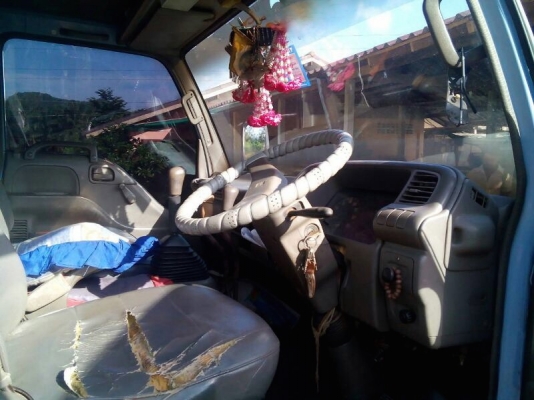 รถอีซูซุ 6 ล้อดั้ม 120 แรงม้า. ปี 43  ( ฝาดำ )  สนใจติดต่อ  081 - 6079515