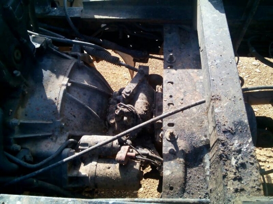 รถอีซูซุ 6 ล้อดั้ม 120 แรงม้า. ปี 43  ( ฝาดำ )  สนใจติดต่อ  081 - 6079515