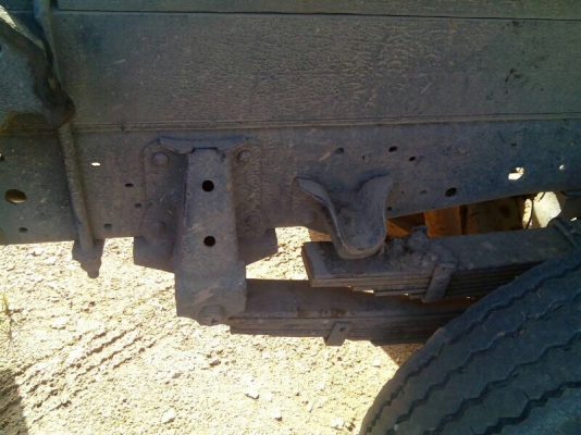 รถอีซูซุ 6 ล้อดั้ม 120 แรงม้า. ปี 43  ( ฝาดำ )  สนใจติดต่อ  081 - 6079515