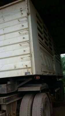 รถฮีโน่ 10 ล้อดั้ม 260 แรงม้า. ปี 49  ( ขายแม่ , ลูก )  ,  ( รถวิ่ง 2xx,xxx กม.  )  สนใจติดต่อ  081 - 6079515