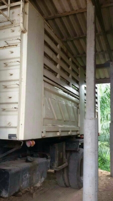 รถฮีโน่ 10 ล้อดั้ม 260 แรงม้า. ปี 49  ( ขายแม่ , ลูก )  ,  ( รถวิ่ง 2xx,xxx กม.  )  สนใจติดต่อ  081 - 6079515