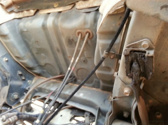 รถฮีโน่ 10 ล้อดั้ม 260 แรงม้า. ปี 49  ( ขายแม่ , ลูก )  ,  ( รถวิ่ง 2xx,xxx กม.  )  สนใจติดต่อ  081 - 6079515