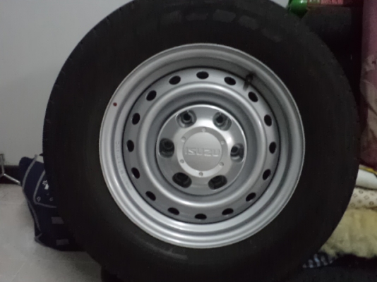 ล้อเดิมพร้อมยาง ยี่ห้อ Dunlop