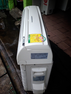 **** ขายแอร์ DAIKIN 9000 BTU สภาพสวย ****