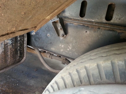 รถฮีโน่ 10 ล้อดั้ม FM3H เปลื่ยงเครื่อง 320 แรงม้า. ปี 38  สนใจติดต่อ  081 - 6079515