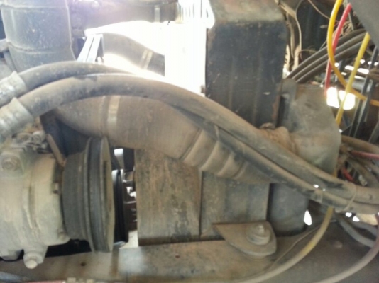 รถฮีโน่ 10 ล้อดั้ม FM3H เปลื่ยงเครื่อง 320 แรงม้า. ปี 38  สนใจติดต่อ  081 - 6079515