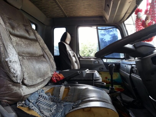 รถฮีโน่ 10 ล้อดั้ม FM3H เปลื่ยงเครื่อง 320 แรงม้า. ปี 38  สนใจติดต่อ  081 - 6079515