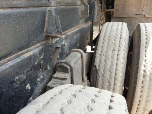 รถฮีโน่ 10 ล้อดั้ม FM3H เปลื่ยงเครื่อง 320 แรงม้า. ปี 38  สนใจติดต่อ  081 - 6079515