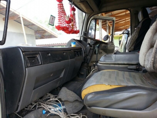 รถฮีโน่ 10 ล้อดั้ม FM3H เปลื่ยงเครื่อง 320 แรงม้า. ปี 38  สนใจติดต่อ  081 - 6079515