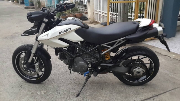 ขายducati hypermotard 2010