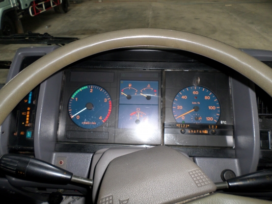 ขาย 6 ล้อ ฮีโน่ สิงห็ไฮเทค 210แรง ยาว7 ม.ปี2550 สภาพเดิม สนใจชมรถก่อนได้ครับ ติดต่อ 081-9425443