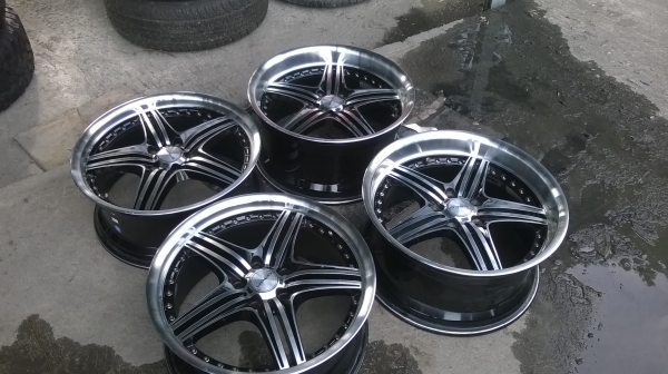 ขายล้อขอบ18  5รู114 ชุดละ12500