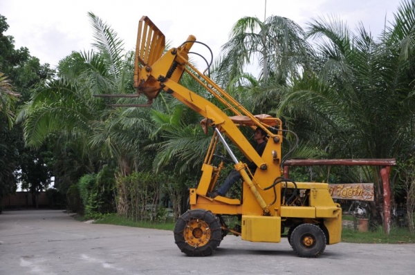 ขายรถตัก KOMATSU SD10 สวยเดิมจากญี่ปุ่น งากระดก ยังไม่เคยใช้ในไทย 139,000เท่านั้น