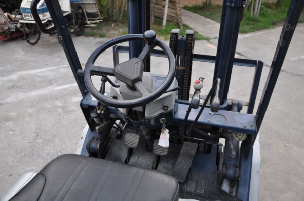 ขายFORKLIFT KOMATSU 2ตัน เสาทรูฟรี่ สภาพสวยเดิมจากญี่ปุ่นยังไม่เคยใช้ใน ราคาเร้าใจ!!