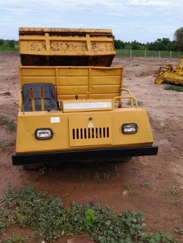 ขาย-รถบรรทุกล้อยาง Dumper เครื่องยนต์ดีเซล 2 สูบ MITSUBISHI: DD150 ขับเคลื่อน 8 ล้อ ยกดั๊มไฮโดรลิค