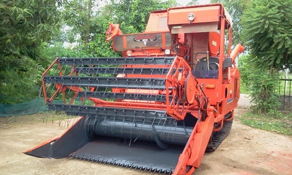 ขาย รถเกี่ยวนอก KUBOTA  AX 60  ด่วนๆ ถูกๆ