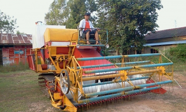 ขายเทเลอร์รถเกี่ยวข้าว รุ่นใหญ่ รับได้ 10 ตันกว่า