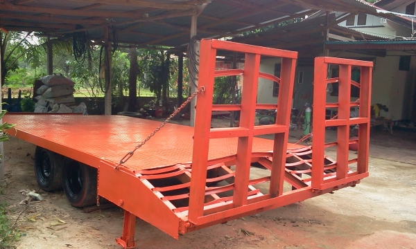 ขายเทเลอร์รถเกี่ยวข้าว รุ่นใหญ่ รับได้ 10 ตันกว่า