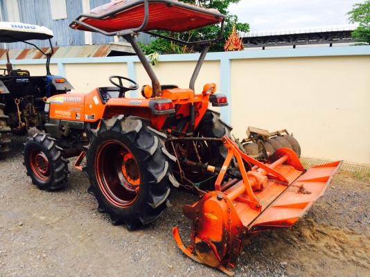 ขายครับคูโบต้า34แรงพร้อมอุปกรณ์ต่อพ่วงโรตารี่+ผาน5*22 มีเล่มทะเบียน ขายครับคูโบต้า34แรงพร้อมอุปกรณ์ต่อพ่วงโรตารี่+ผาน5*22 มีเล่มทะเบียน