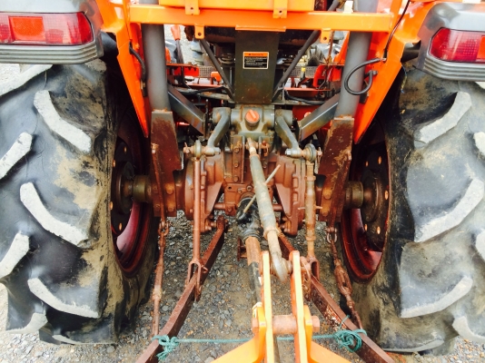 ขายครับคูโบต้า34แรงพร้อมอุปกรณ์ต่อพ่วงโรตารี่+ผาน5*22 มีเล่มทะเบียน ขายครับคูโบต้า34แรงพร้อมอุปกรณ์ต่อพ่วงโรตารี่+ผาน5*22 มีเล่มทะเบียน