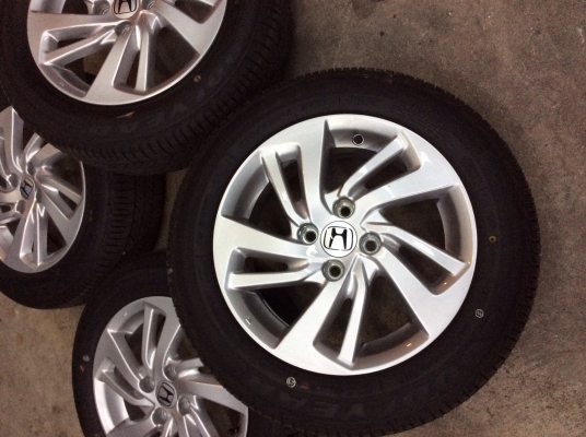 ขายแม็กตัวใหม่Jazz พร้อมยางถูกๆครับ