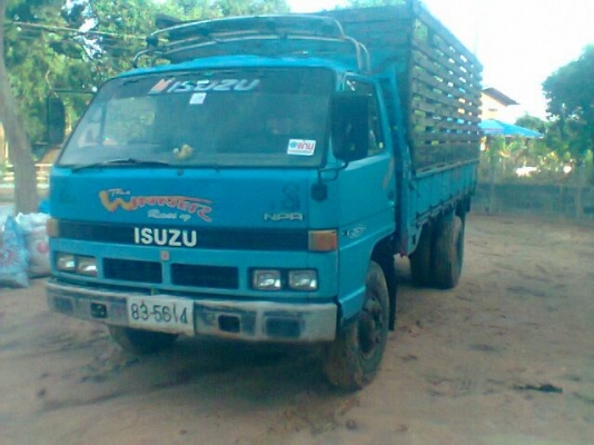 ISUZU NPR115แรง เกียร์สั้น เครื่องดี แคชซีสวย ยางดี ภายในสวย เอกสารพร้อมโอน ราคา395,000 สนใจสอบถามรายละเอียดเพิ่มเติมโทร 090-8588220คุณนะ