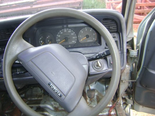 มิตชู  4 ประตู  รถประมูล  65,000  บาท