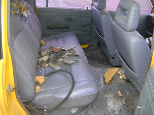 มิตชู  4 ประตู  รถประมูล  65,000  บาท